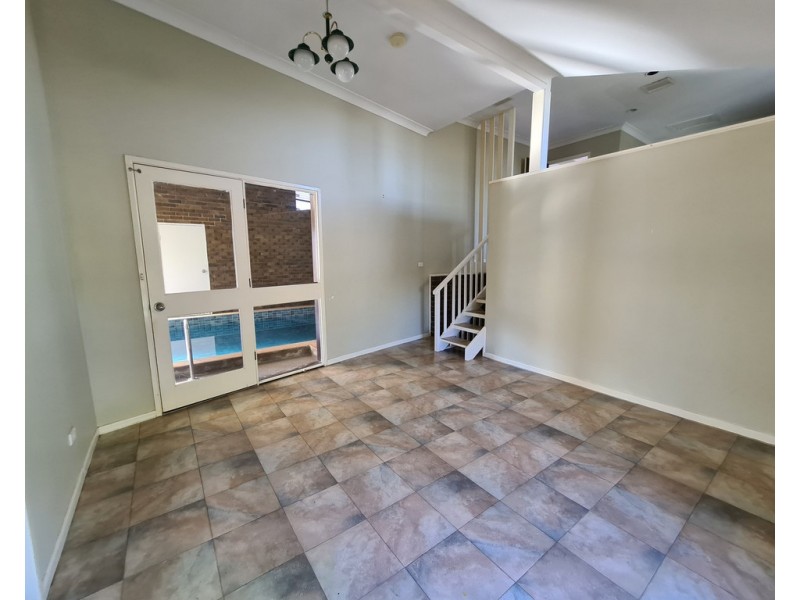 45 Barton Street, Parkes NSW 2870
