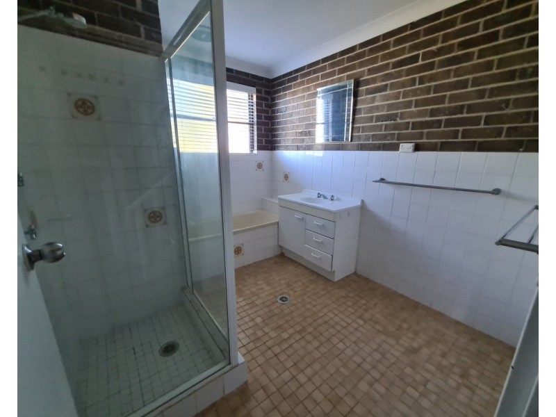 45 Barton Street, Parkes NSW 2870