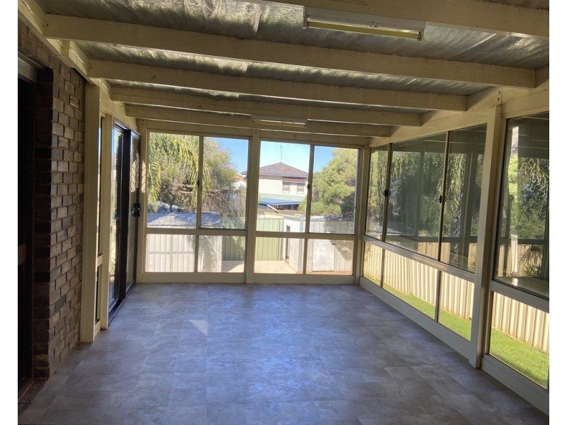 45 Barton Street, Parkes NSW 2870