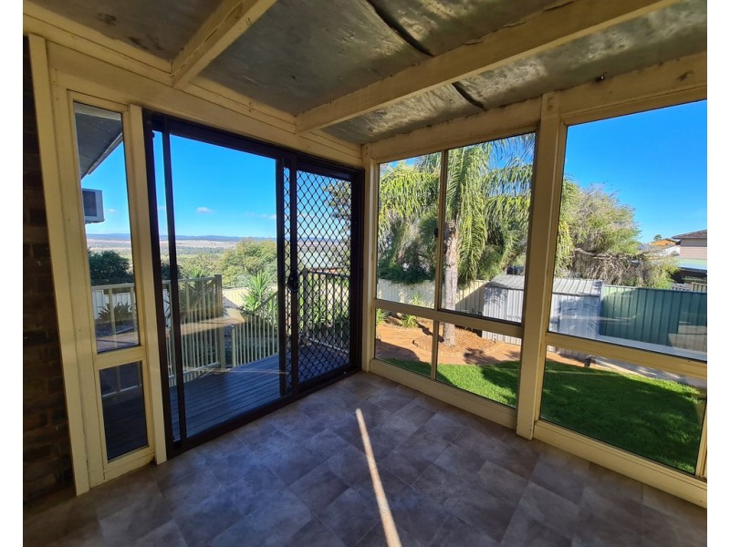 45 Barton Street, Parkes NSW 2870