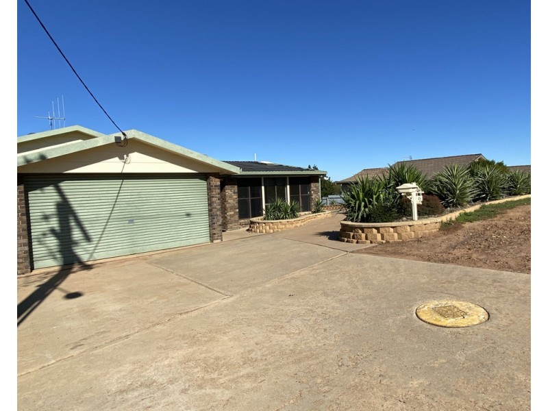 45 Barton Street, Parkes NSW 2870