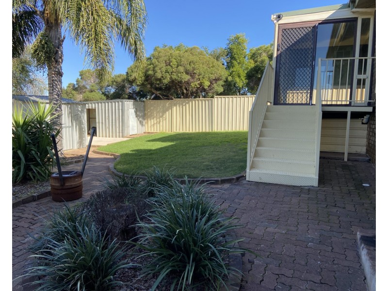 45 Barton Street, Parkes NSW 2870