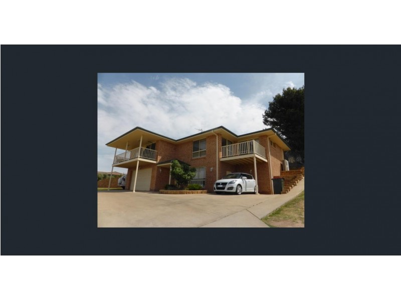 8 Valley View Place, Parkes NSW 2870