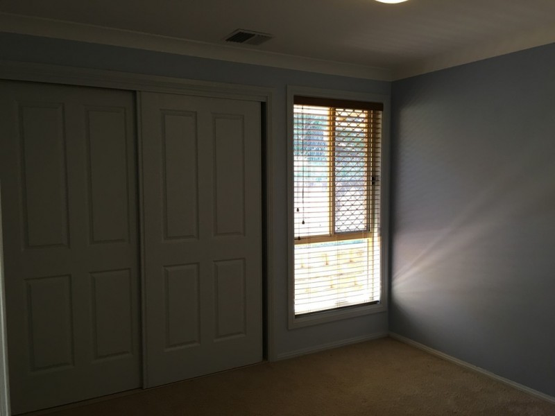 8 Valley View Place, Parkes NSW 2870