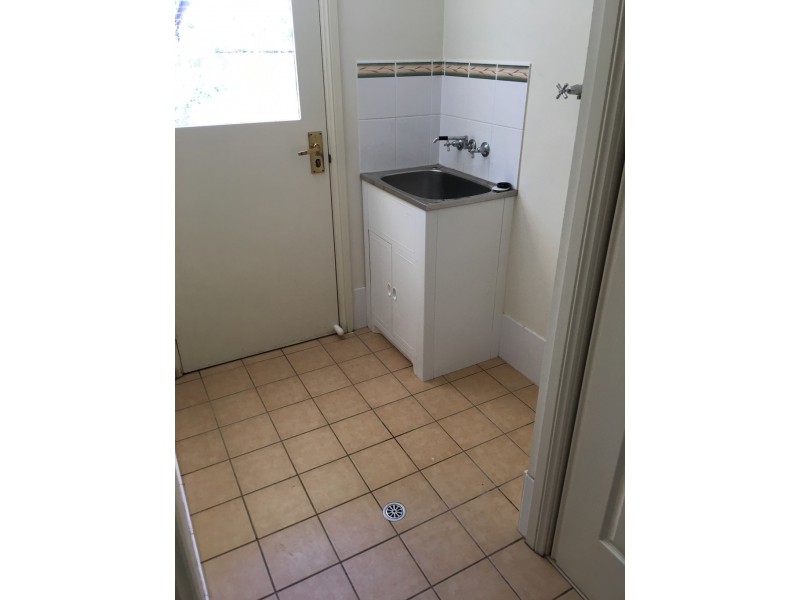 8 Valley View Place, Parkes NSW 2870