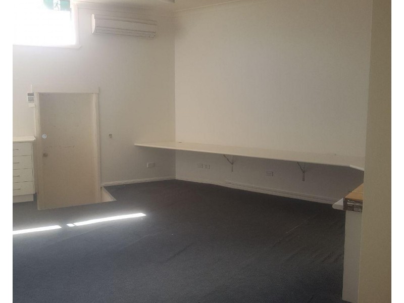 290 Clarinda St, Parkes NSW 2870