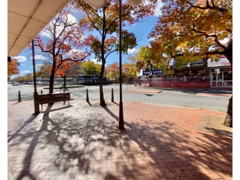 290 Clarinda St, Parkes NSW 2870