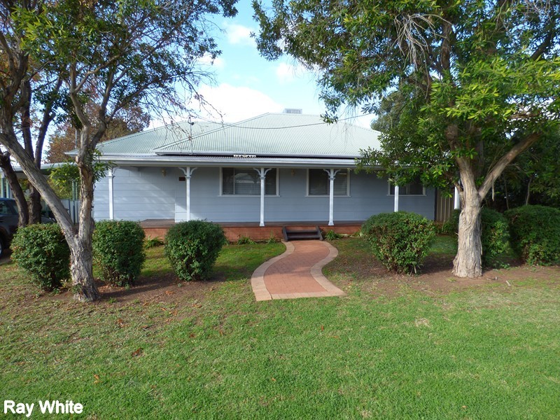 60 Flint Street, Forbes NSW 2871