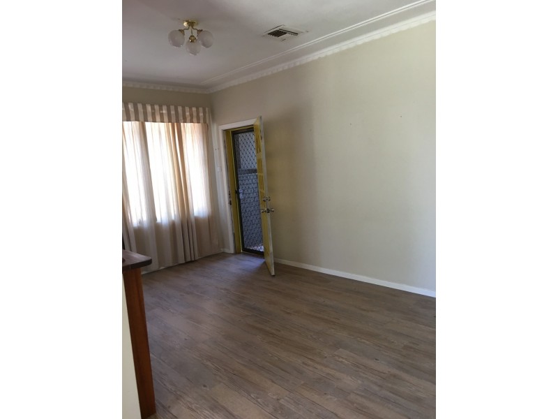 20 Mitchell St, Parkes NSW 2870