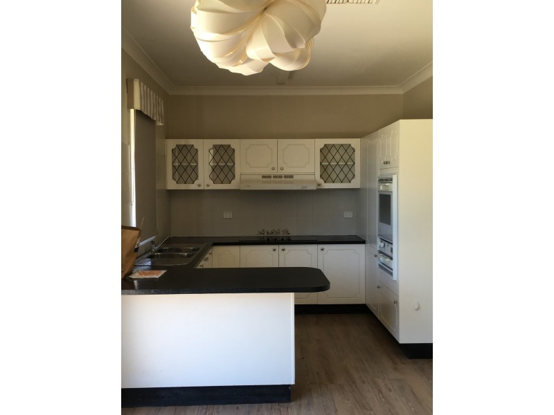 20 Mitchell St, Parkes NSW 2870