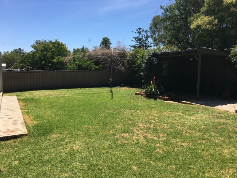 20 Mitchell St, Parkes NSW 2870