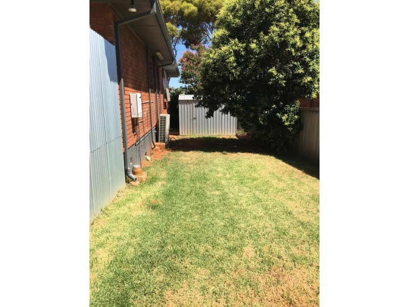 20 Mitchell St, Parkes NSW 2870