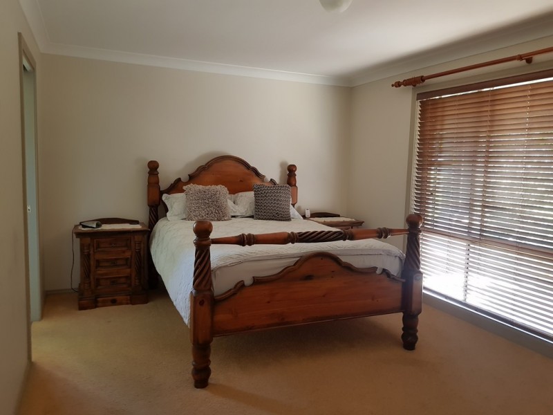 10 Glenburnie Close, Parkes NSW 2870