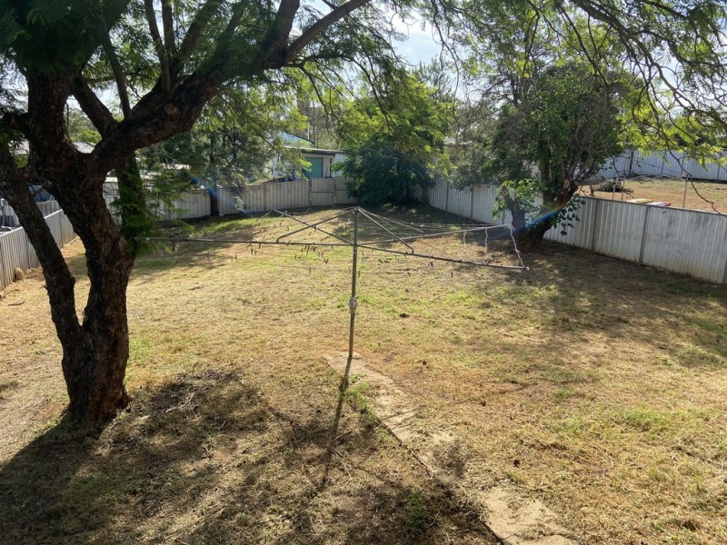 10 Charles Rigg Avenue, Parkes NSW 2870