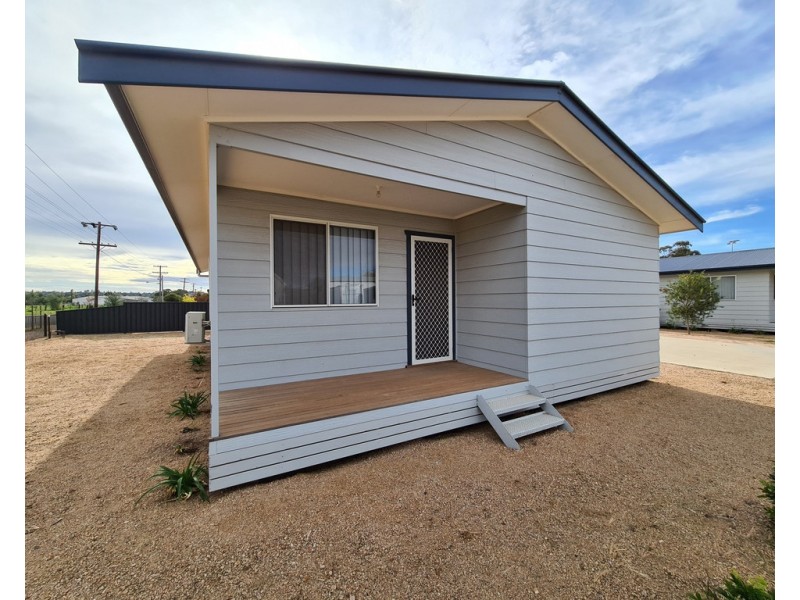 1/4 Powter Street, Parkes NSW 2870