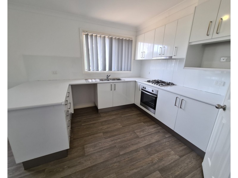 1/4 Powter Street, Parkes NSW 2870