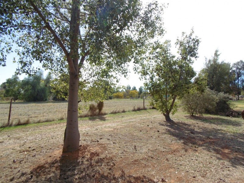 140-144 Victoria Street, Parkes NSW 2870