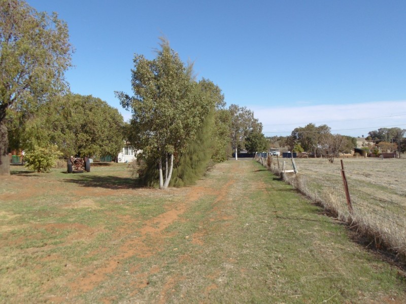 140-144 Victoria Street, Parkes NSW 2870