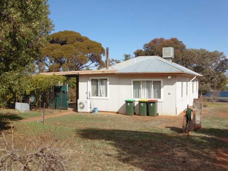 140-144 Victoria Street, Parkes NSW 2870