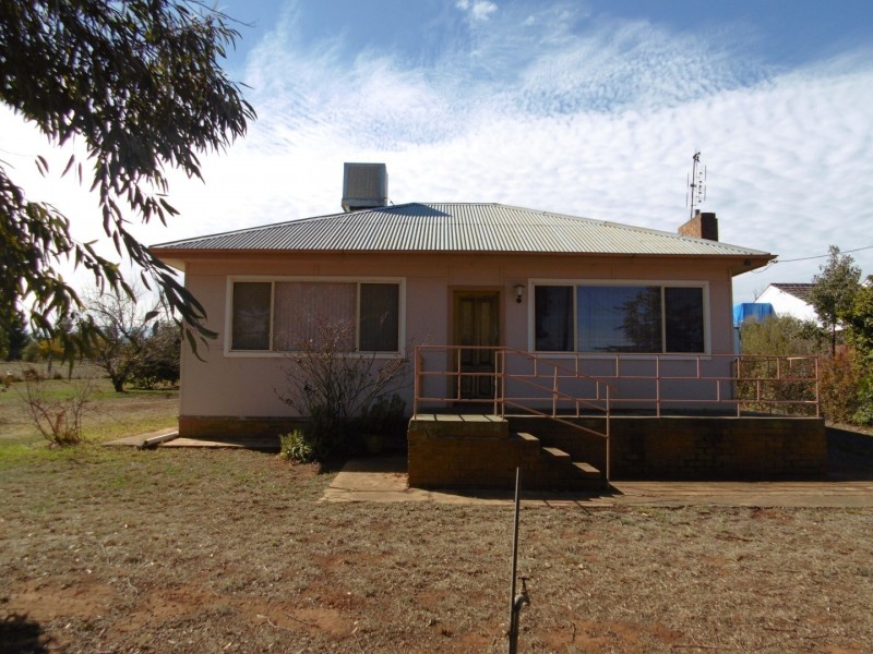 140-144 Victoria Street, Parkes NSW 2870