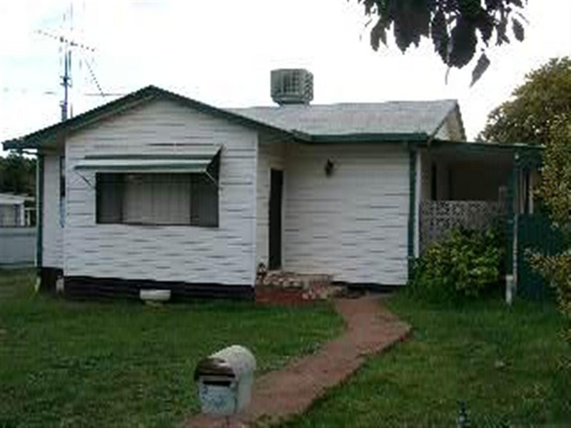 30 Thornbury Street, Parkes NSW 2870
