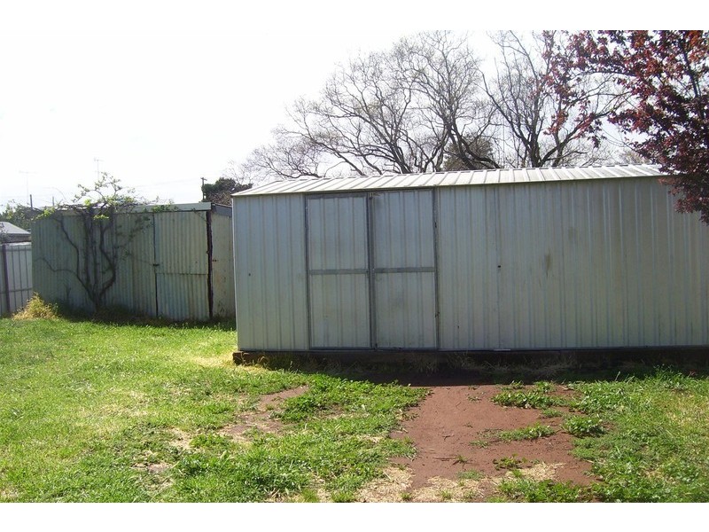 39 Forbes Road, Parkes NSW 2870