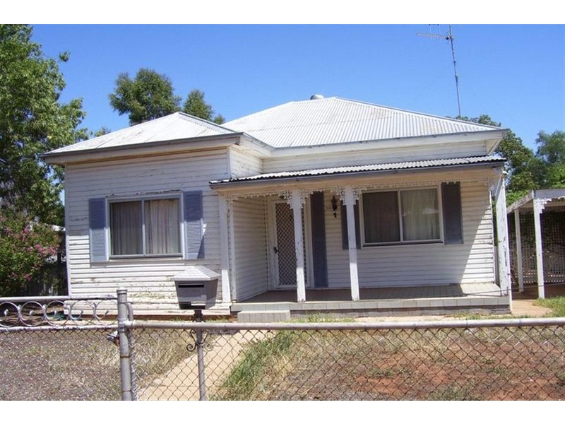 114 Eichie Street Peak Hill, Parkes NSW 2870
