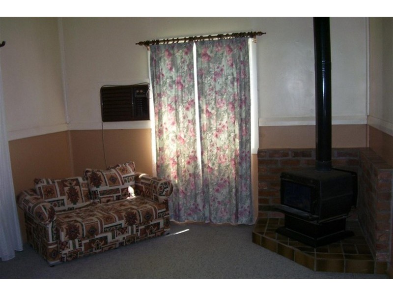 114 Eichie Street Peak Hill, Parkes NSW 2870