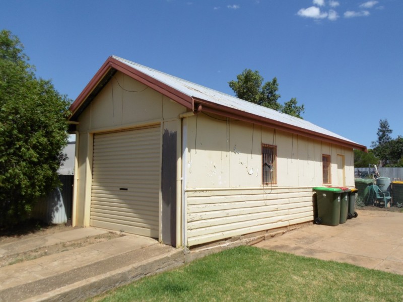 12 Pearce Street, Parkes NSW 2870