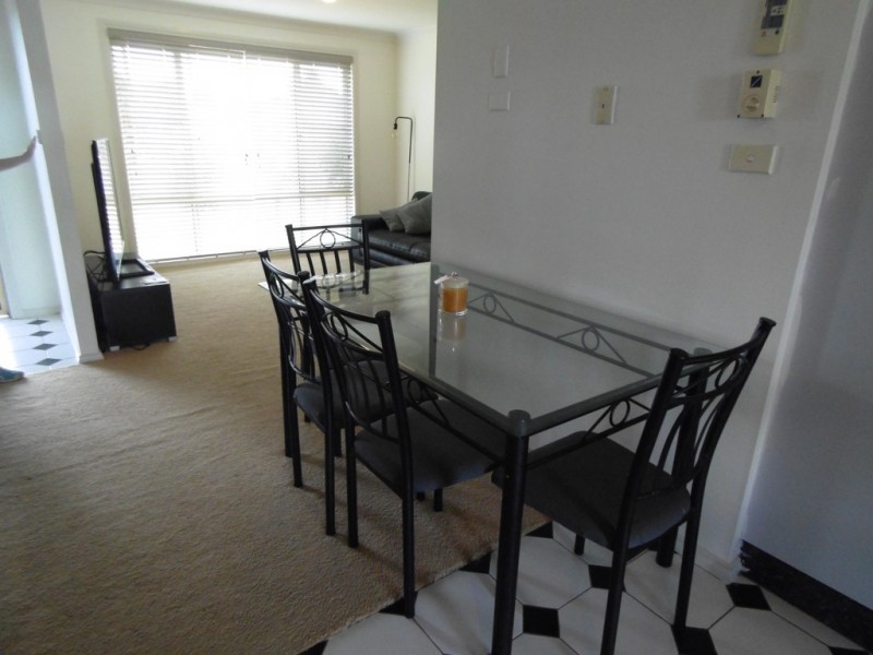 18 Thomas Tom Cres, Parkes NSW 2870