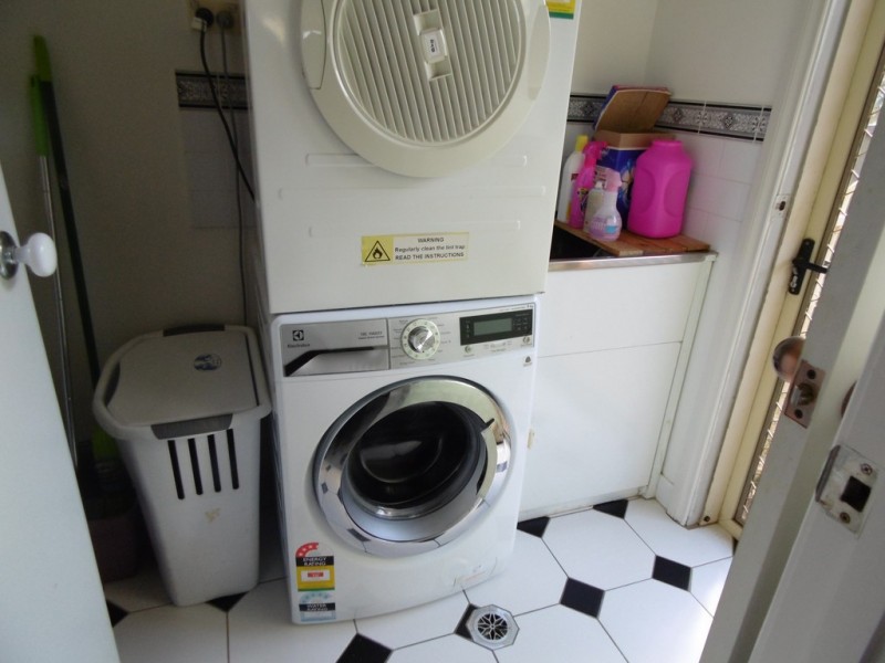 18 Thomas Tom Cres, Parkes NSW 2870