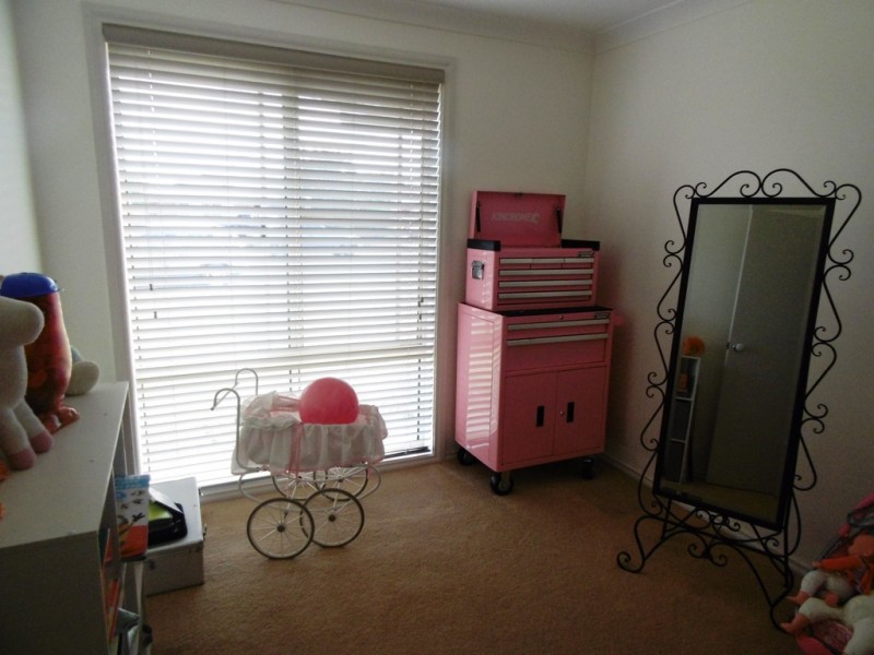 18 Thomas Tom Cres, Parkes NSW 2870