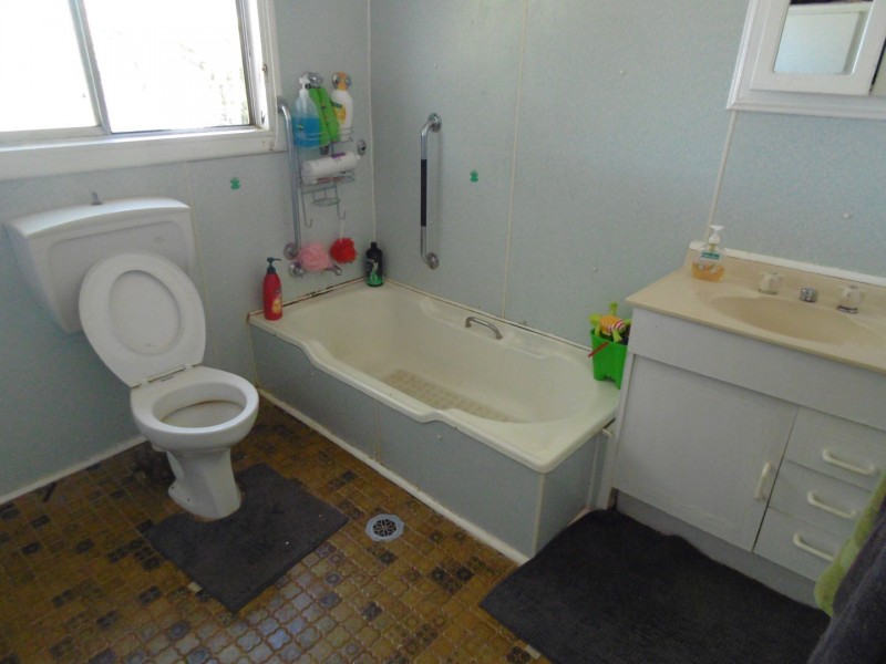 56 Boori Street, Peak Hill NSW 2869