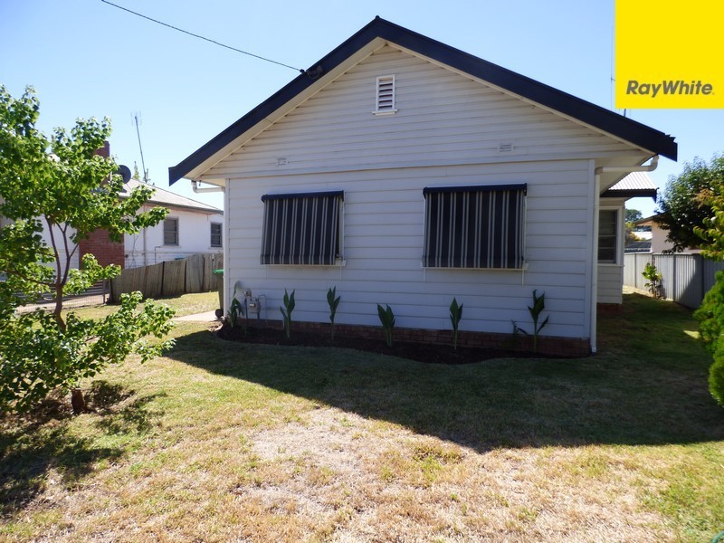 17 Grenfell Street, Forbes NSW 2871