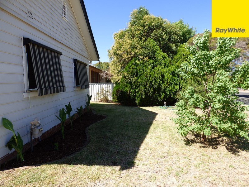 17 Grenfell Street, Forbes NSW 2871