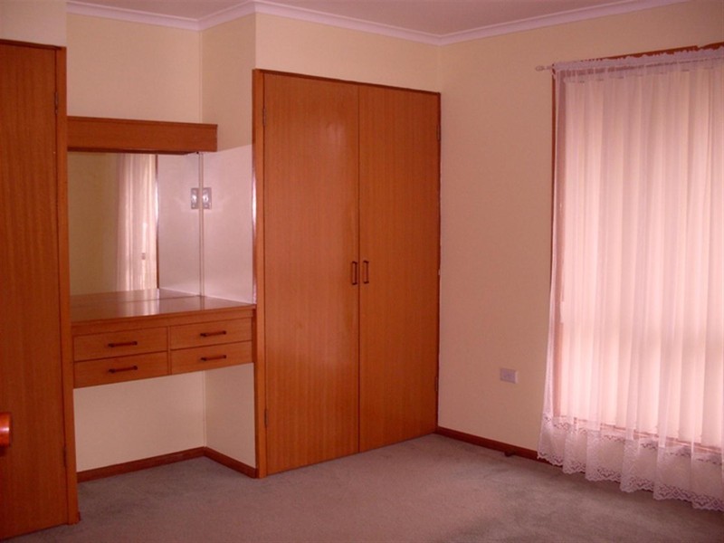 27  Moor Street, Parkes NSW 2870