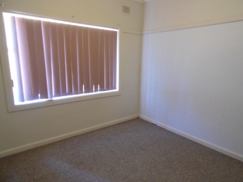 24 Want Street, Parkes NSW 2870