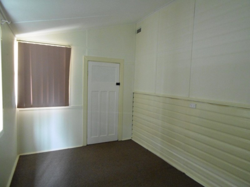 5 Carrington Street, Parkes NSW 2870