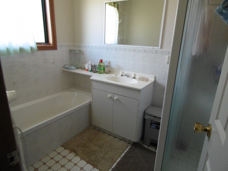 15 Flinders Street, Parkes NSW 2870