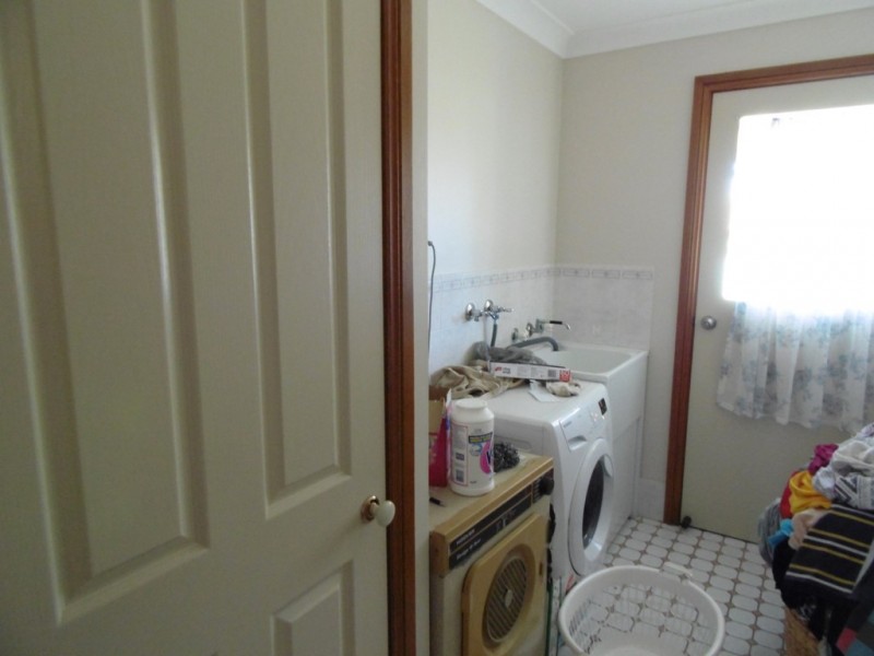15 Flinders Street, Parkes NSW 2870