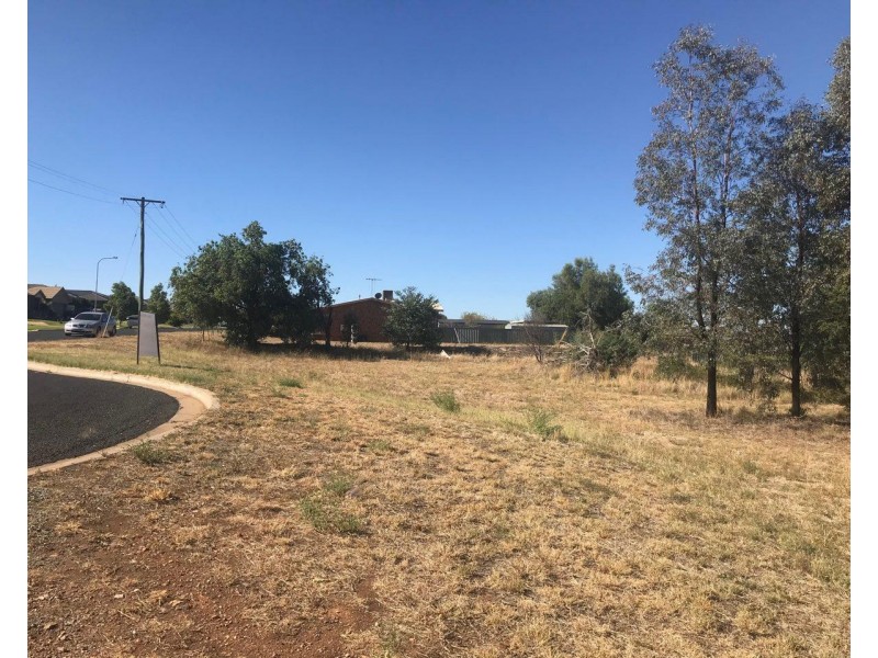 39-41 Blaxland Street, Parkes NSW 2870