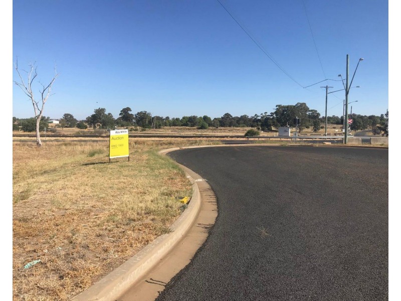 39-41 Blaxland Street, Parkes NSW 2870