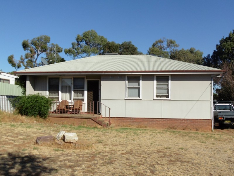 6 Fisher Street, Parkes NSW 2870