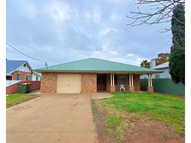 65 Cecile Street, Parkes NSW 2870