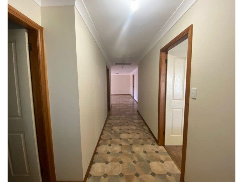 65 Cecile Street, Parkes NSW 2870