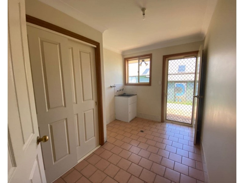 65 Cecile Street, Parkes NSW 2870