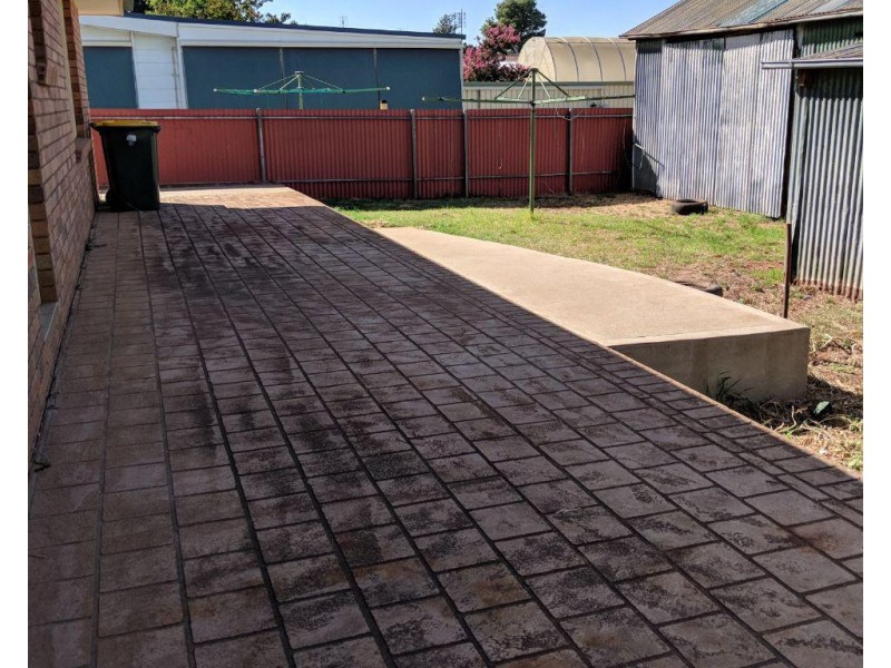 65 Cecile Street, Parkes NSW 2870