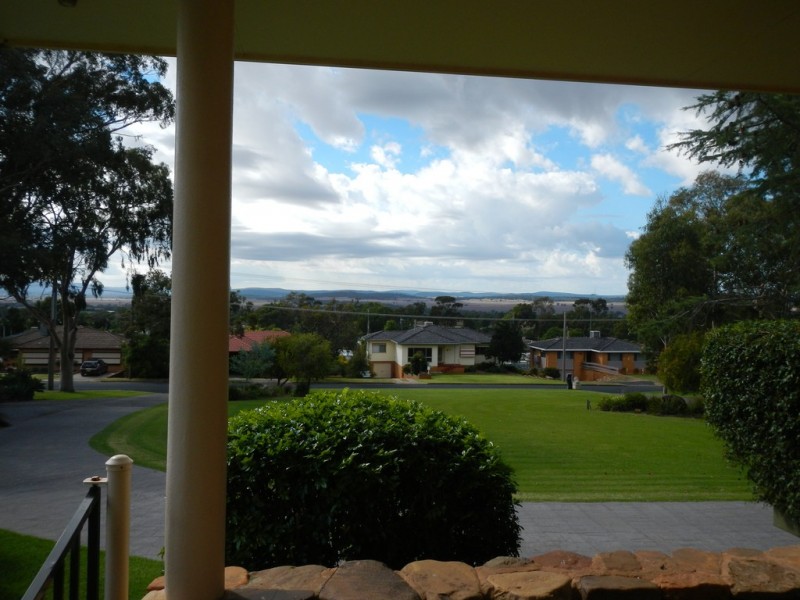 8-10 Lorking Street, Parkes NSW 2870