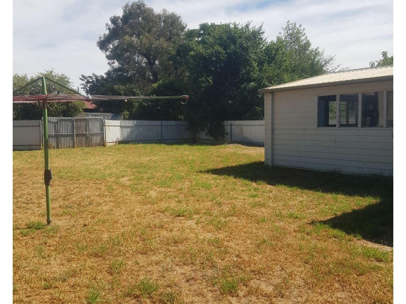 38 Close Street, Parkes NSW 2870