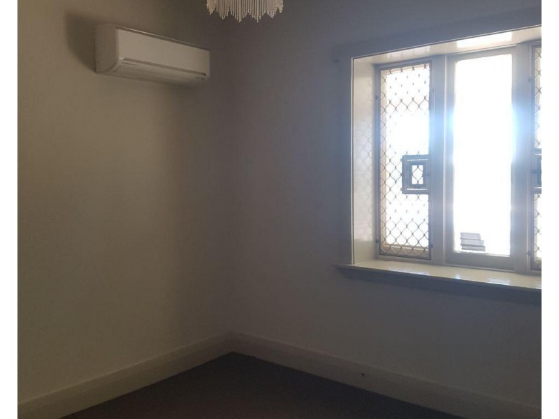 38 Close Street, Parkes NSW 2870